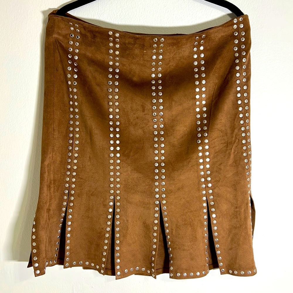 Sexy skirt - fully lined, has splits all the way around skirt & has 10% spandex